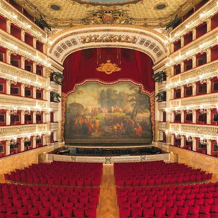 Galleria Umberto I Luxury Apartmán